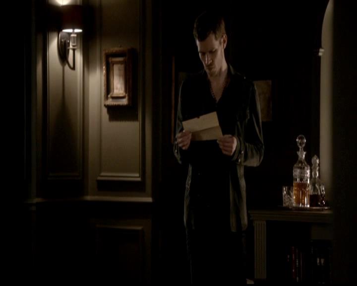 VampireDiariesWorld-dot-org_4x19PicturesOfYou2182.jpg