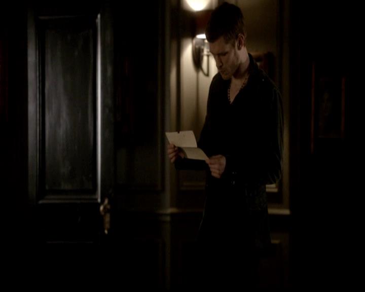 VampireDiariesWorld-dot-org_4x19PicturesOfYou2185.jpg