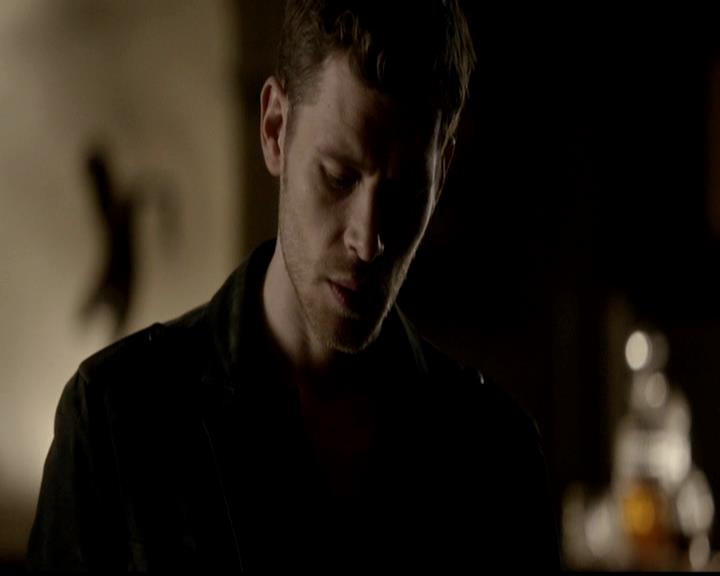 VampireDiariesWorld-dot-org_4x19PicturesOfYou2193.jpg