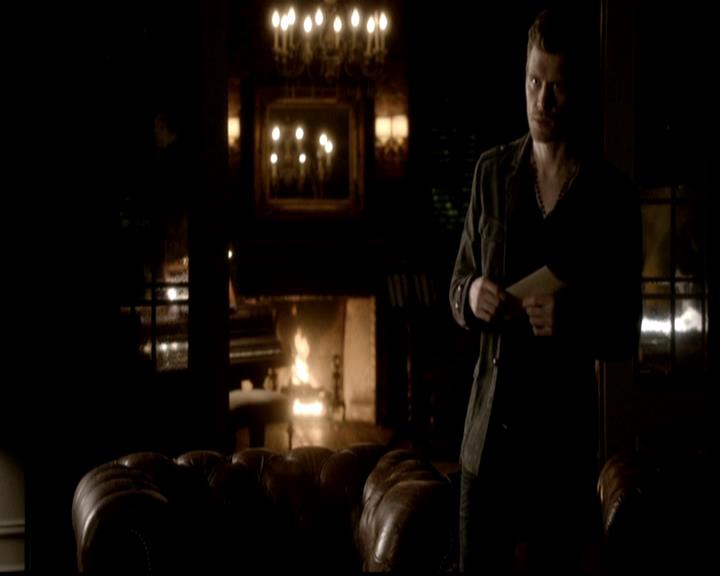 VampireDiariesWorld-dot-org_4x19PicturesOfYou2206.jpg