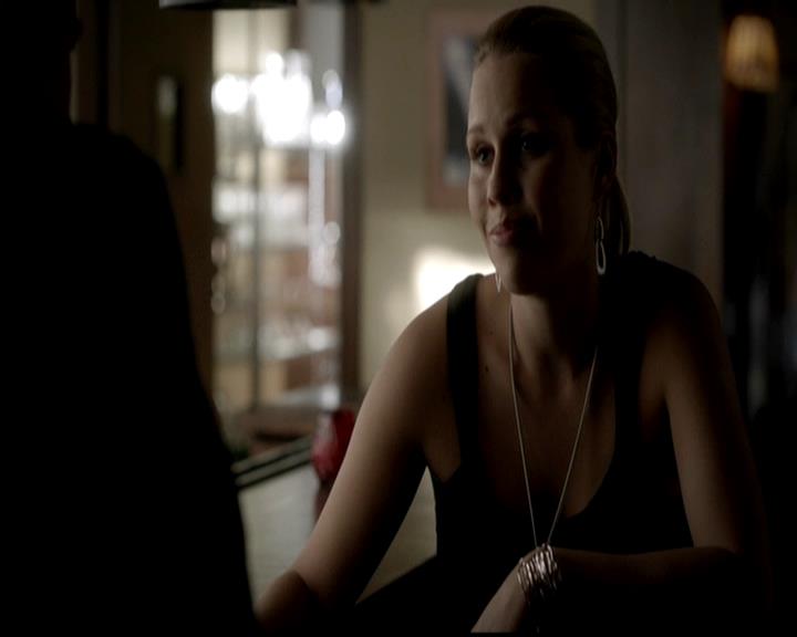 VampireDiariesWorld-dot-org_4x21ShesComeUndone0336.jpg