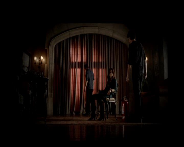 VampireDiariesWorld-dot-org_4x21ShesComeUndone0471.jpg