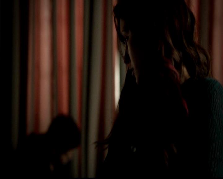 VampireDiariesWorld-dot-org_4x21ShesComeUndone0474.jpg