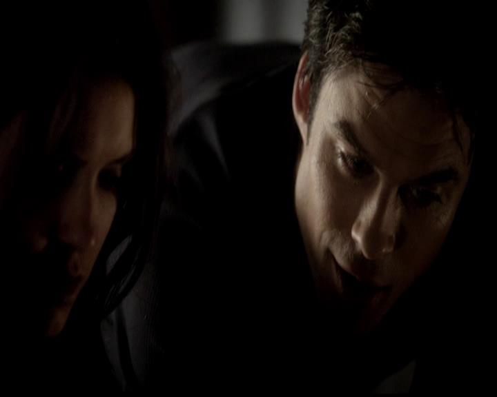 VampireDiariesWorld-dot-org_4x21ShesComeUndone0483.jpg