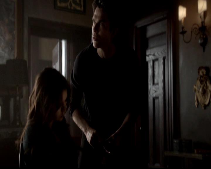 VampireDiariesWorld-dot-org_4x21ShesComeUndone0487.jpg