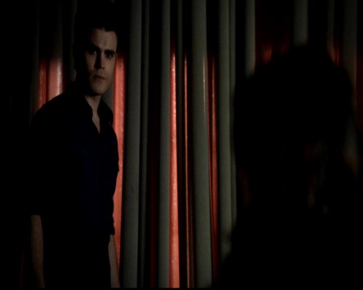 VampireDiariesWorld-dot-org_4x21ShesComeUndone0500.jpg