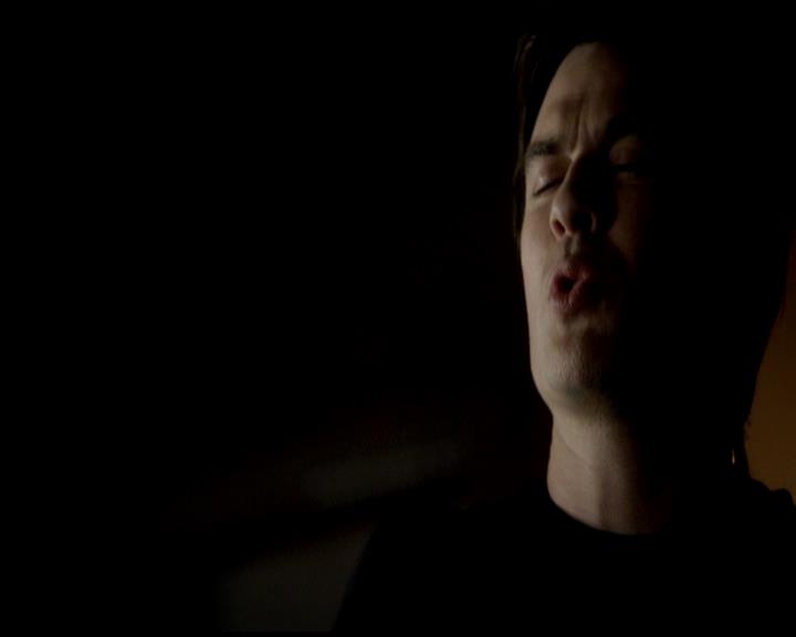 VampireDiariesWorld-dot-org_4x21ShesComeUndone0550.jpg