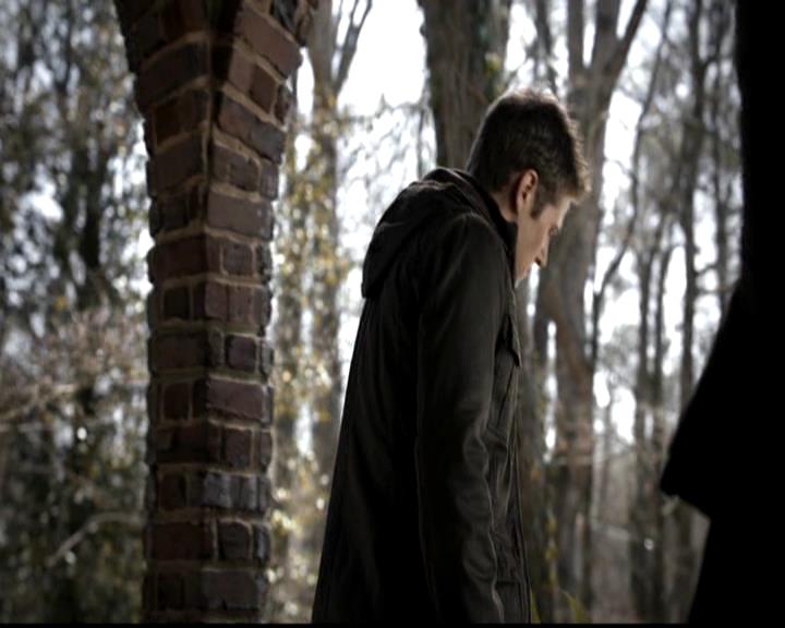 VampireDiariesWorld-dot-org_4x21ShesComeUndone0632.jpg