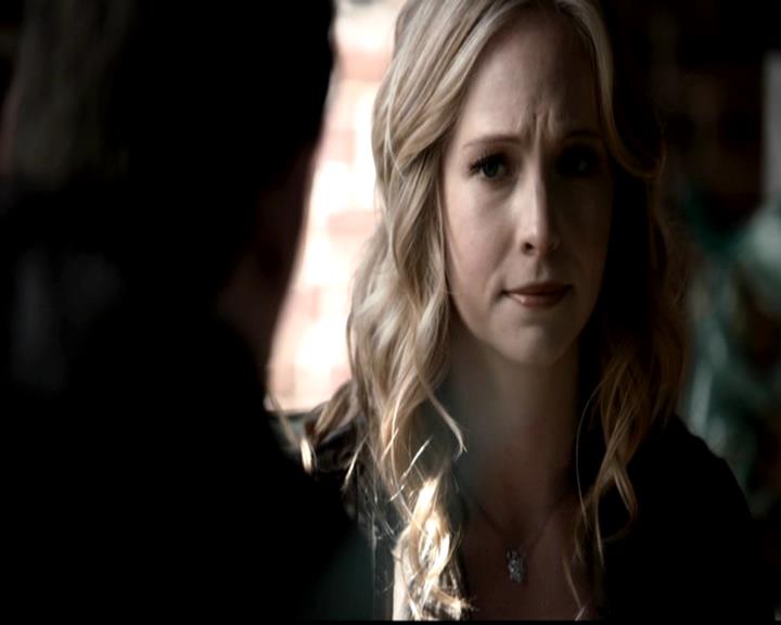 VampireDiariesWorld-dot-org_4x21ShesComeUndone0660.jpg