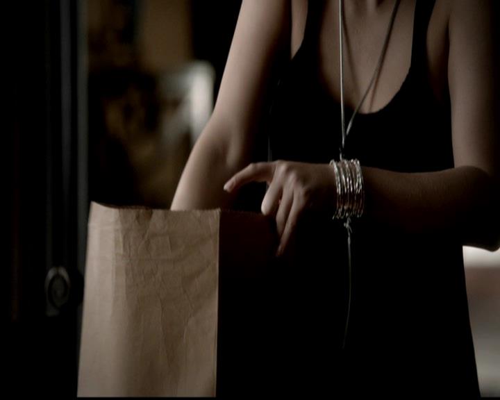 VampireDiariesWorld-dot-org_4x21ShesComeUndone0671.jpg