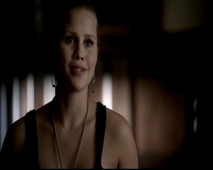 VampireDiariesWorld-dot-org_4x21ShesComeUndone0678.jpg