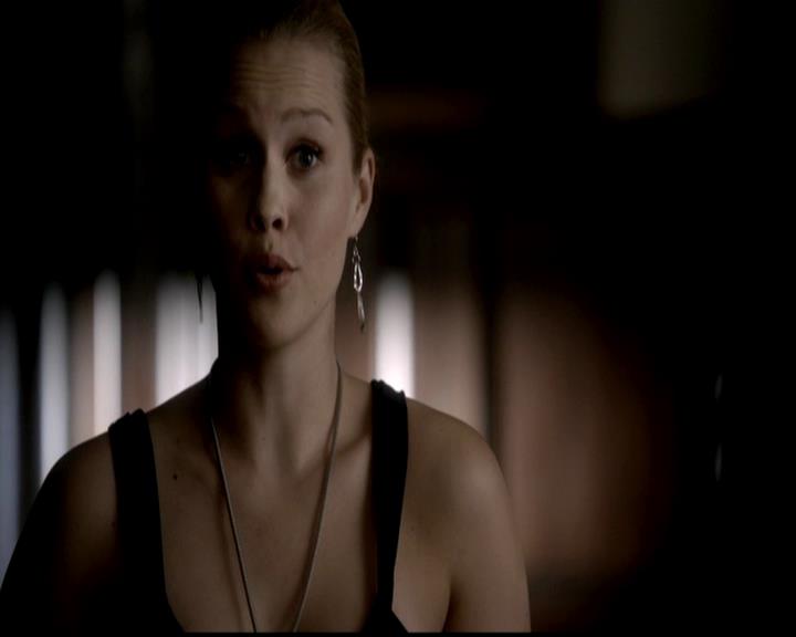 VampireDiariesWorld-dot-org_4x21ShesComeUndone0680.jpg