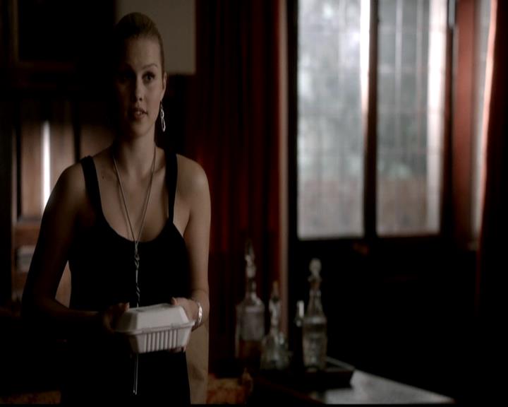 VampireDiariesWorld-dot-org_4x21ShesComeUndone0682.jpg