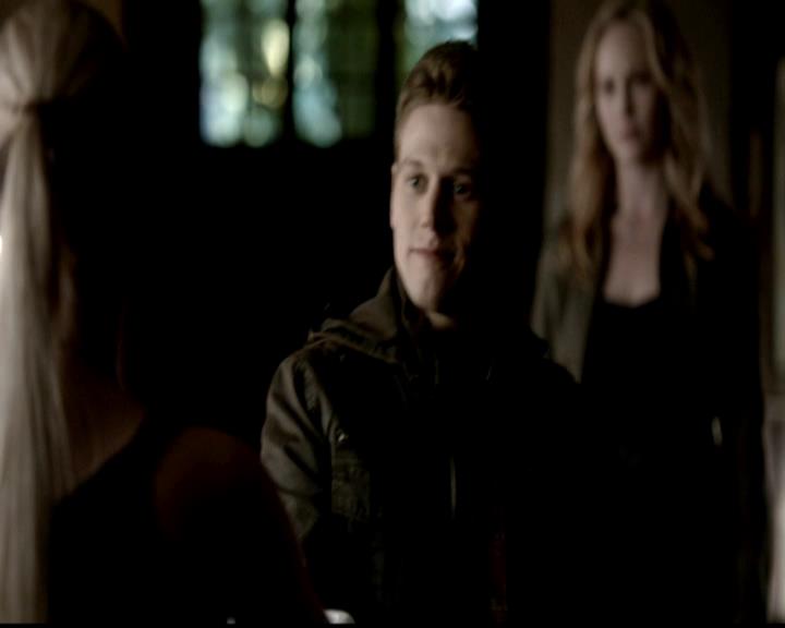 VampireDiariesWorld-dot-org_4x21ShesComeUndone0686.jpg