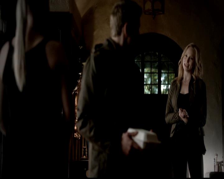 VampireDiariesWorld-dot-org_4x21ShesComeUndone0688.jpg