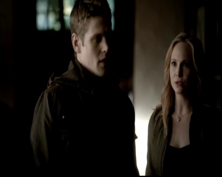 VampireDiariesWorld-dot-org_4x21ShesComeUndone0700.jpg