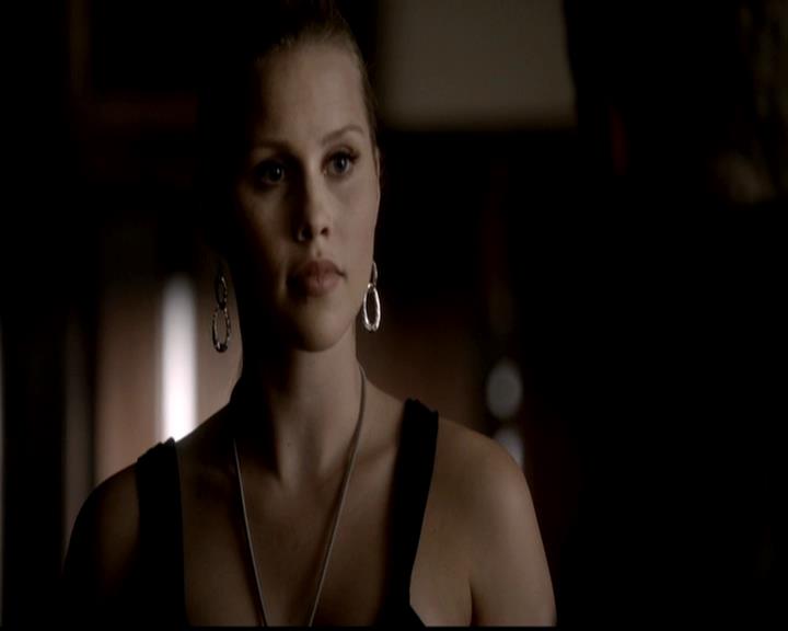 VampireDiariesWorld-dot-org_4x21ShesComeUndone0702.jpg