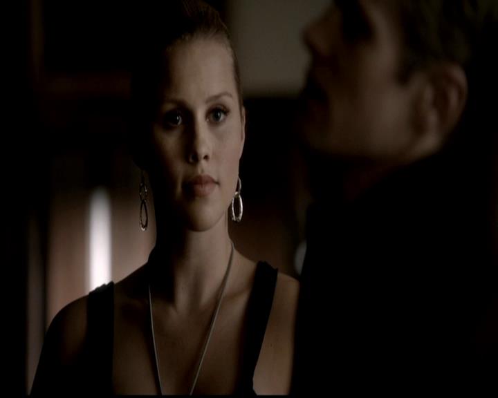 VampireDiariesWorld-dot-org_4x21ShesComeUndone0704.jpg