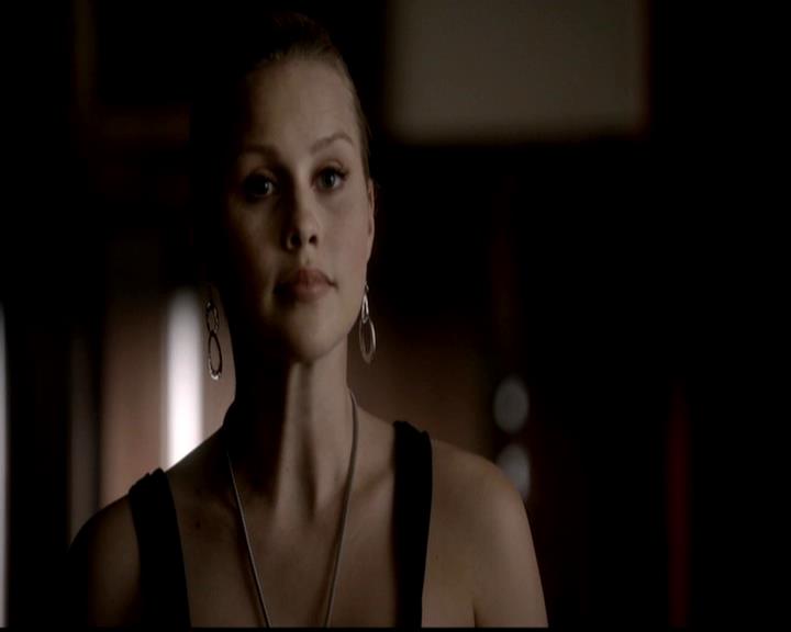 VampireDiariesWorld-dot-org_4x21ShesComeUndone0719.jpg