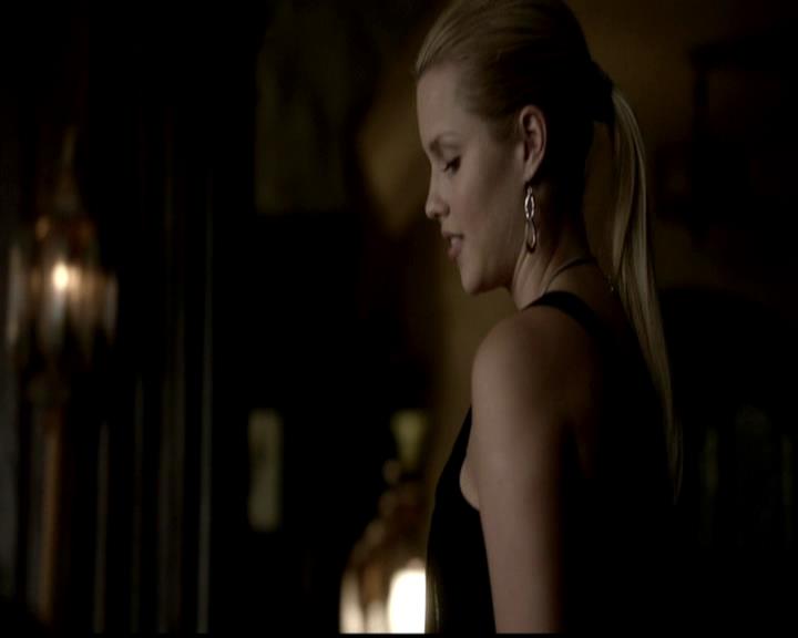 VampireDiariesWorld-dot-org_4x21ShesComeUndone1087.jpg