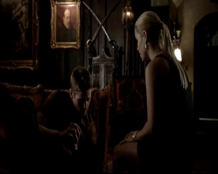 VampireDiariesWorld-dot-org_4x21ShesComeUndone1134.jpg