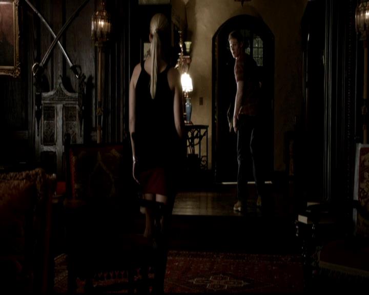 VampireDiariesWorld-dot-org_4x21ShesComeUndone1180.jpg