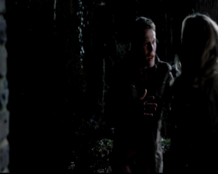 VampireDiariesWorld-dot-org_4x21ShesComeUndone1207.jpg