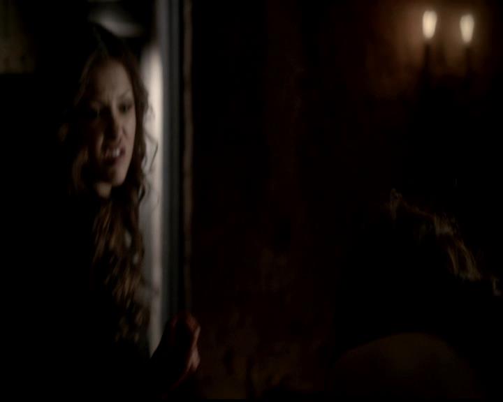 VampireDiariesWorld-dot-org_4x21ShesComeUndone1308.jpg