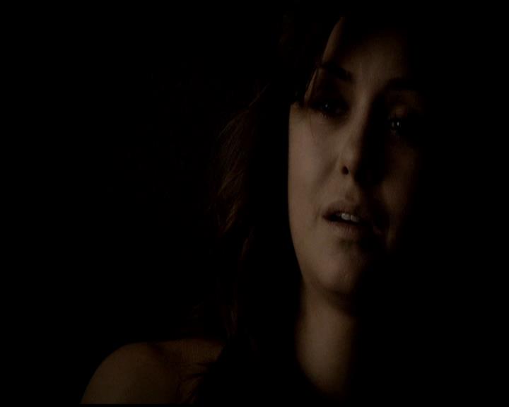 VampireDiariesWorld-dot-org_4x21ShesComeUndone1319.jpg