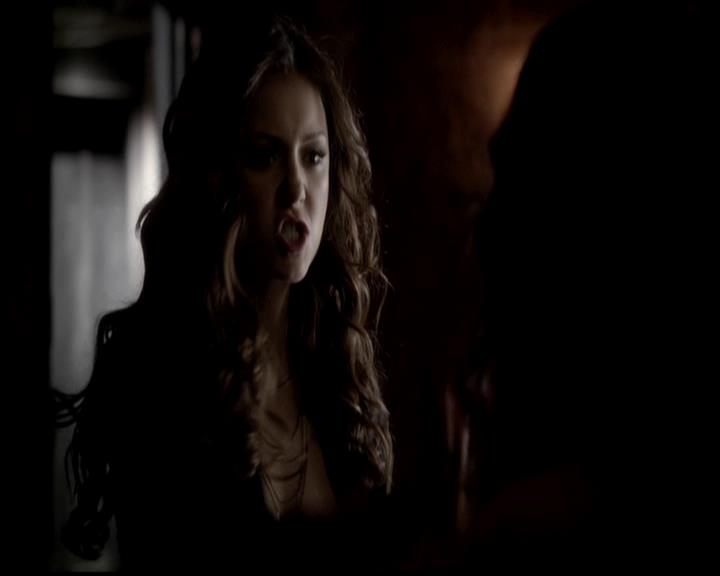 VampireDiariesWorld-dot-org_4x21ShesComeUndone1325.jpg