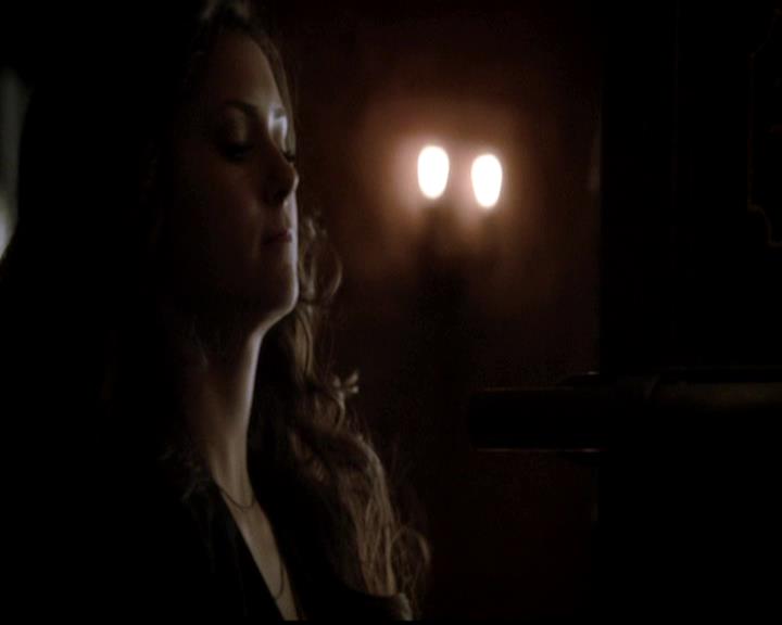 VampireDiariesWorld-dot-org_4x21ShesComeUndone1365.jpg