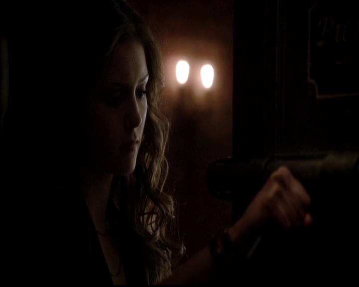 VampireDiariesWorld-dot-org_4x21ShesComeUndone1367.jpg