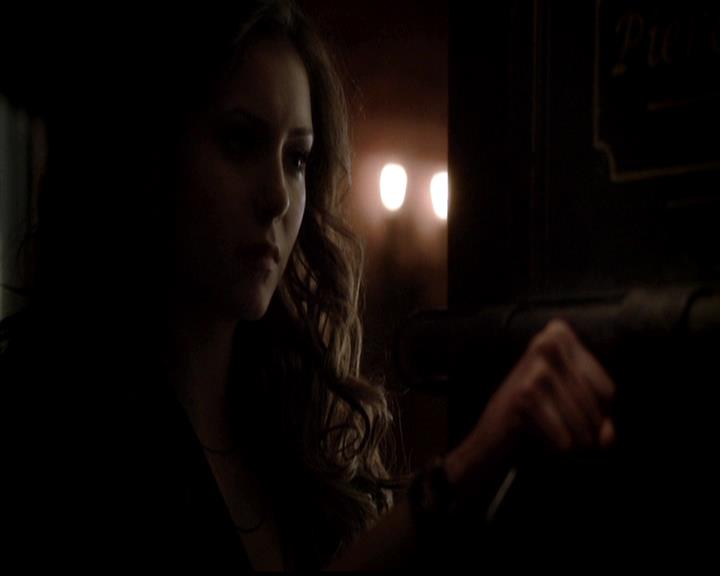 VampireDiariesWorld-dot-org_4x21ShesComeUndone1371.jpg