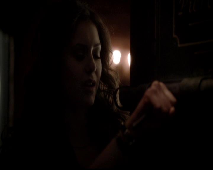 VampireDiariesWorld-dot-org_4x21ShesComeUndone1373.jpg