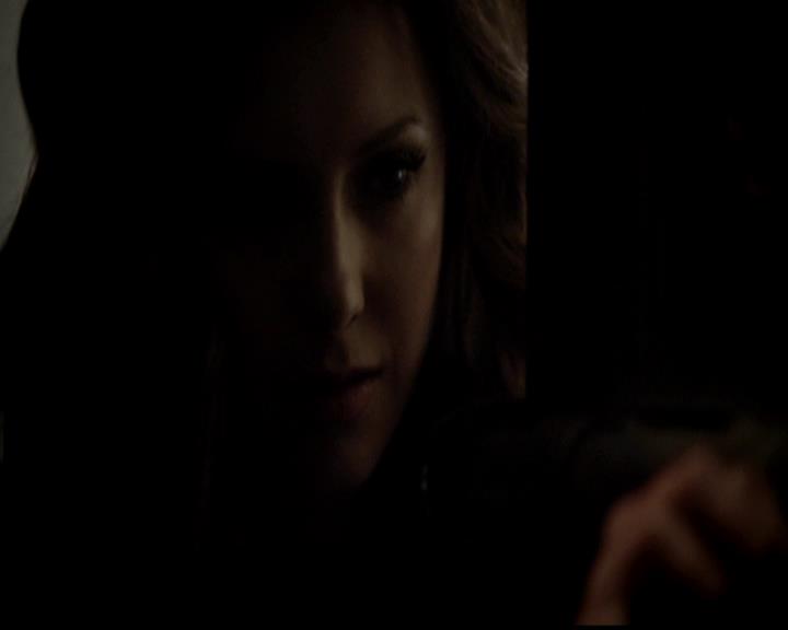 VampireDiariesWorld-dot-org_4x21ShesComeUndone1375.jpg