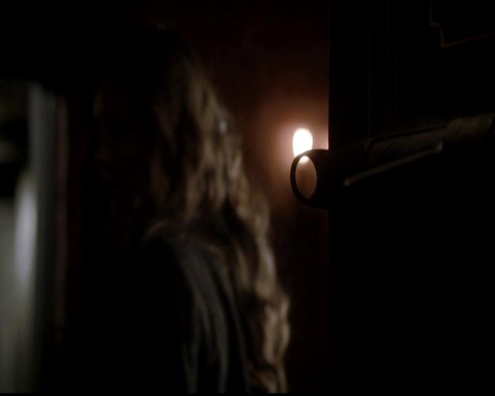 VampireDiariesWorld-dot-org_4x21ShesComeUndone1379.jpg