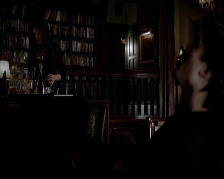 VampireDiariesWorld-dot-org_4x21ShesComeUndone1389.jpg