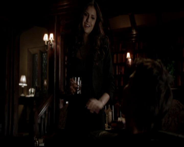 VampireDiariesWorld-dot-org_4x21ShesComeUndone1406.jpg