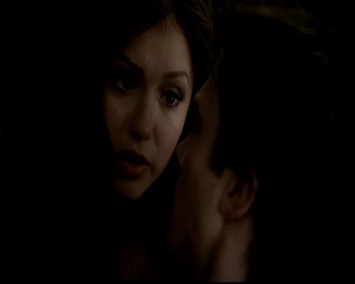 VampireDiariesWorld-dot-org_4x21ShesComeUndone1417.jpg