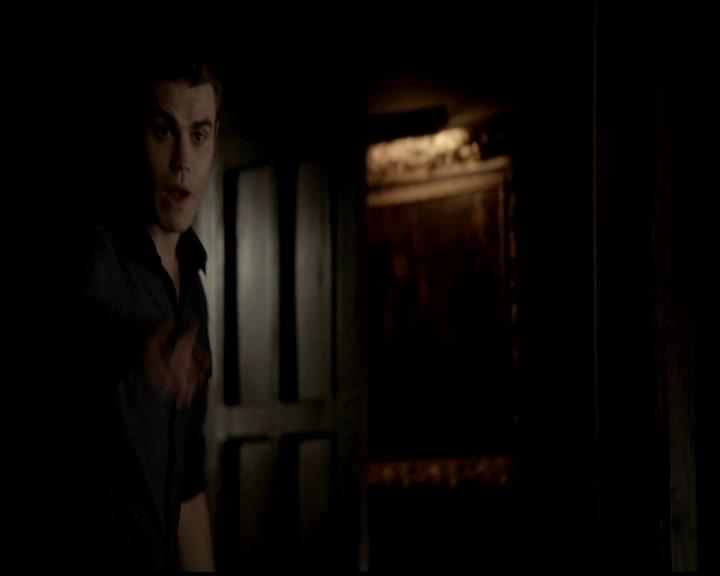 VampireDiariesWorld-dot-org_4x21ShesComeUndone1422.jpg