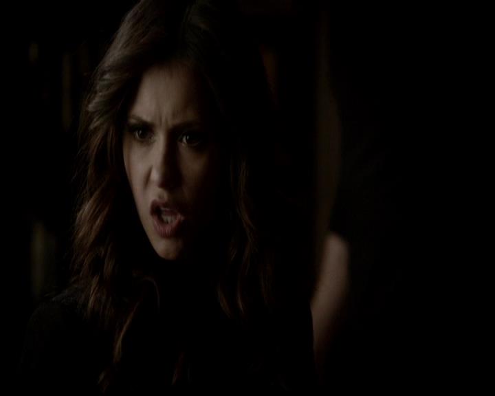 VampireDiariesWorld-dot-org_4x21ShesComeUndone1425.jpg