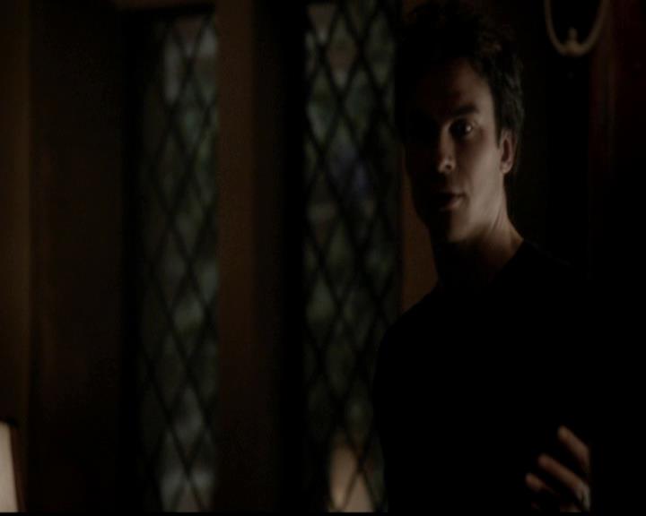 VampireDiariesWorld-dot-org_4x21ShesComeUndone1443.jpg