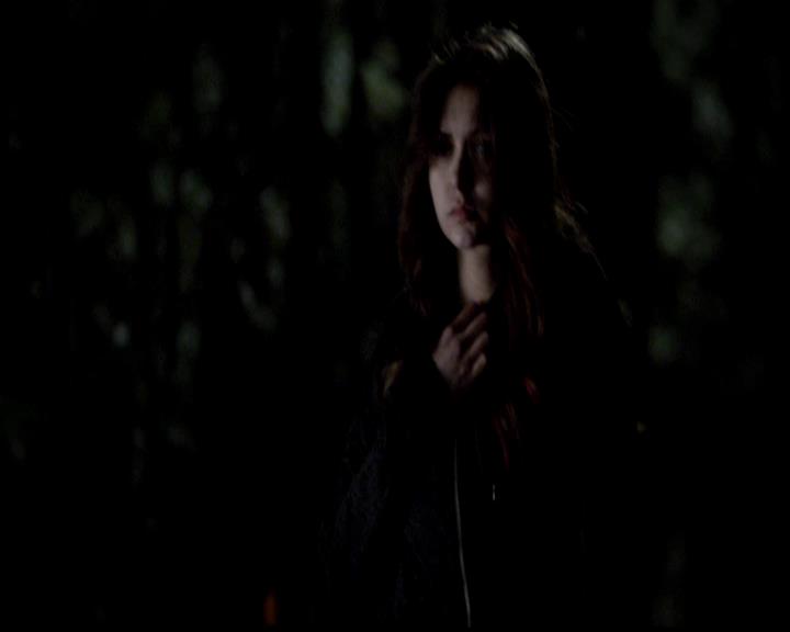 VampireDiariesWorld-dot-org_4x21ShesComeUndone1499.jpg