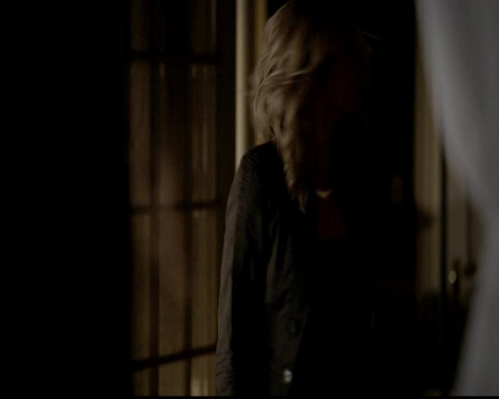 VampireDiariesWorld-dot-org_4x21ShesComeUndone1599.jpg