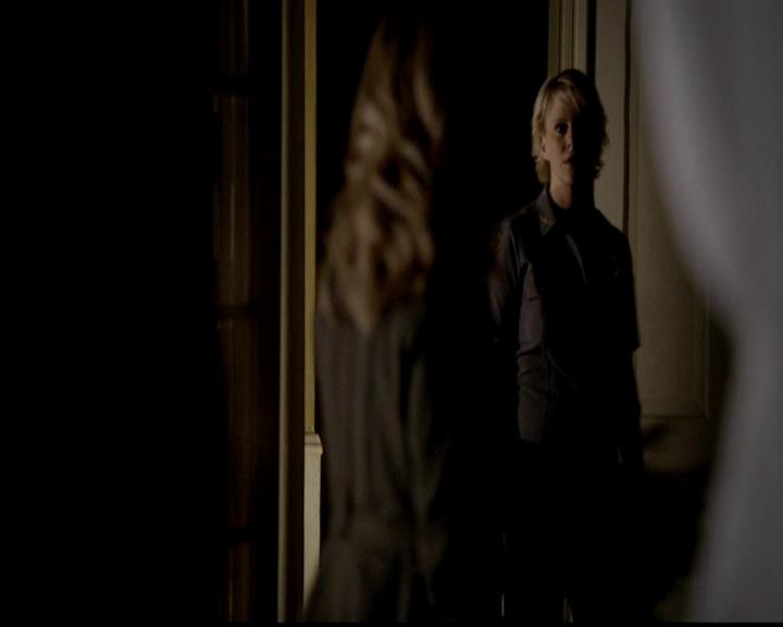 VampireDiariesWorld-dot-org_4x21ShesComeUndone1602.jpg