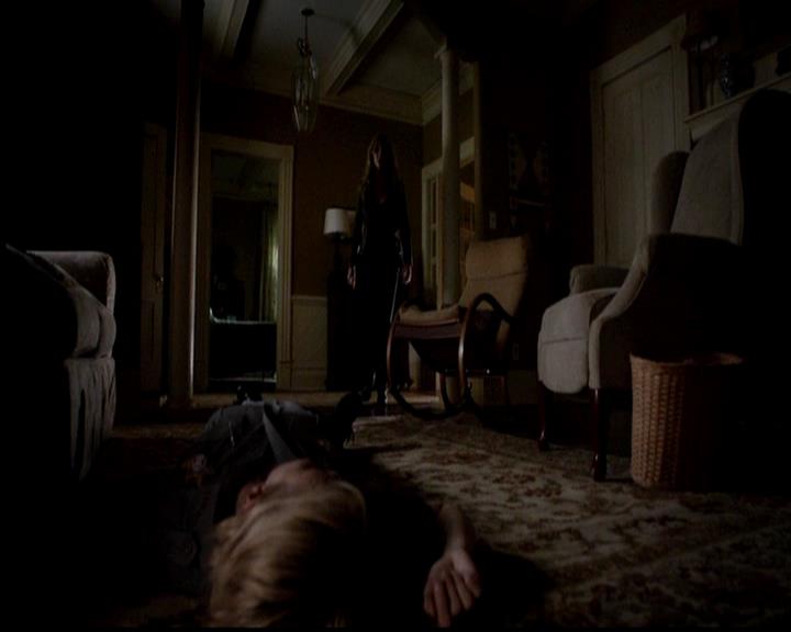 VampireDiariesWorld-dot-org_4x21ShesComeUndone1625.jpg