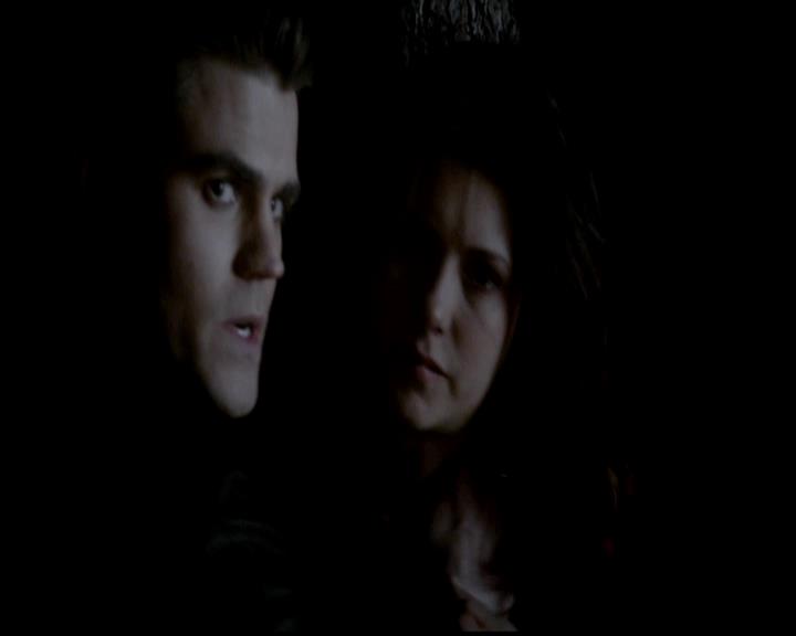 VampireDiariesWorld-dot-org_4x21ShesComeUndone1711.jpg