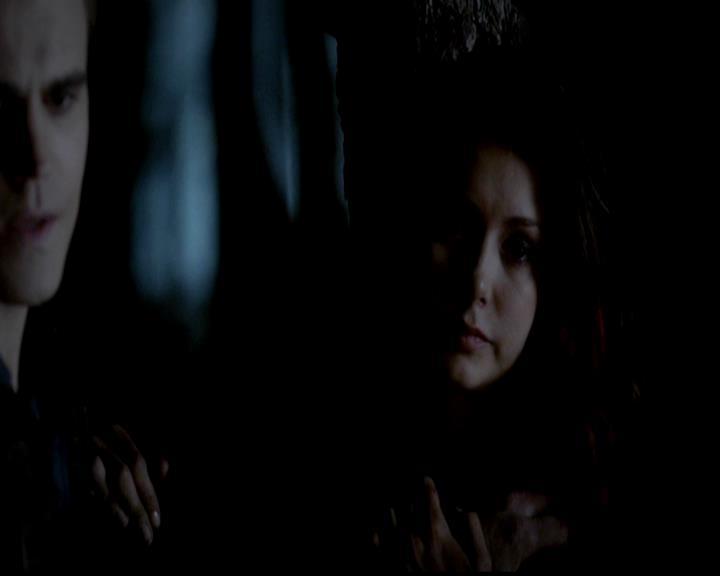 VampireDiariesWorld-dot-org_4x21ShesComeUndone1725.jpg