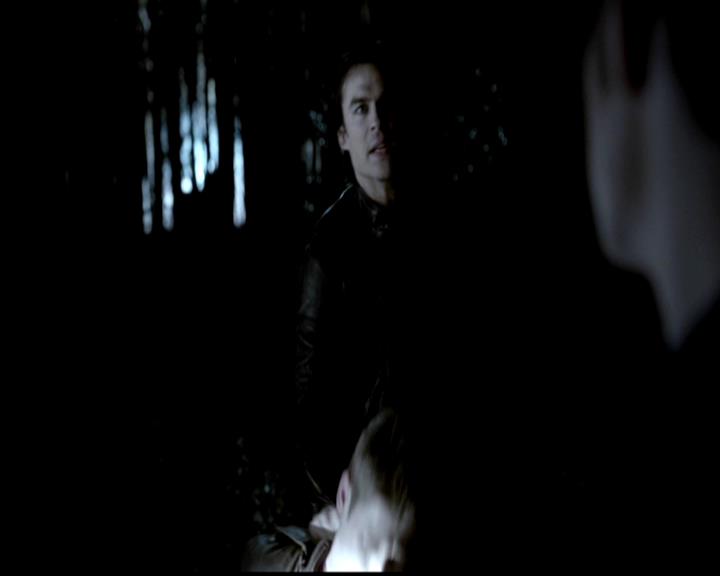 VampireDiariesWorld-dot-org_4x21ShesComeUndone1736.jpg