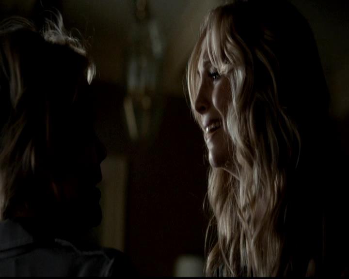 VampireDiariesWorld-dot-org_4x21ShesComeUndone1994.jpg